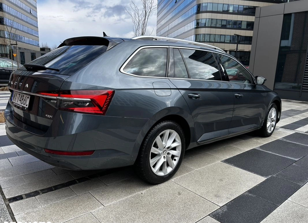 Skoda Superb cena 104900 przebieg: 144000, rok produkcji 2020 z Kraków małe 667
